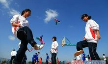 体育节踢毽子