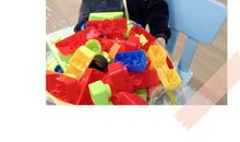 我教弟弟堆积木