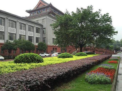 四个季节的校园