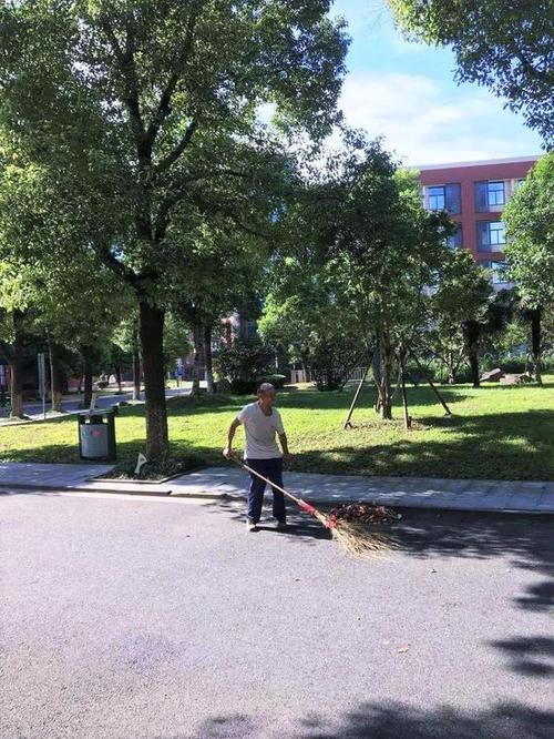 幕后英雄