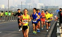 观看马拉松比赛