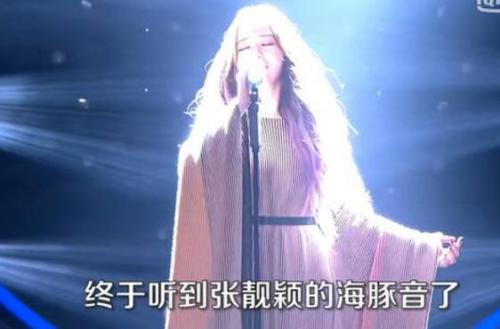 那缕白发感动了我的心