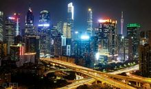 转眼，车水马龙飞过