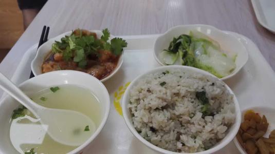 半碗剩饭