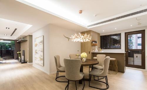 古怪的餐厅改写