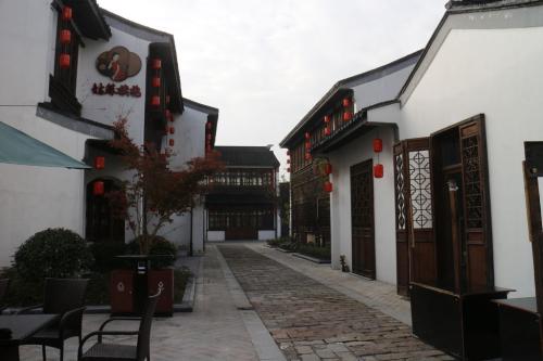 谢塘老街历险记