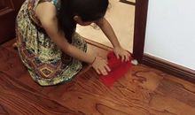 我和妈妈擦地板