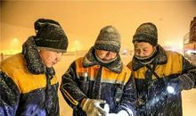 大风雪下的汗水