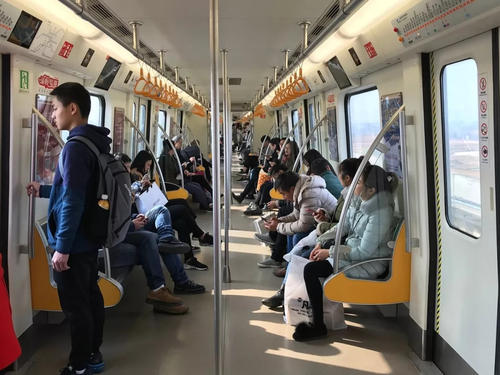 地铁上的故事