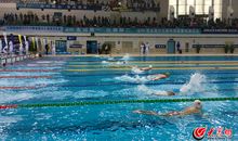 参加寒假游泳比赛