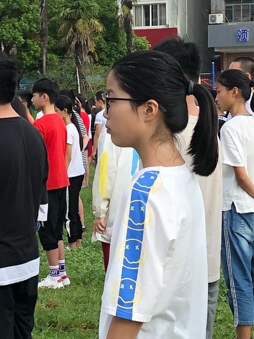 同学的眼睛