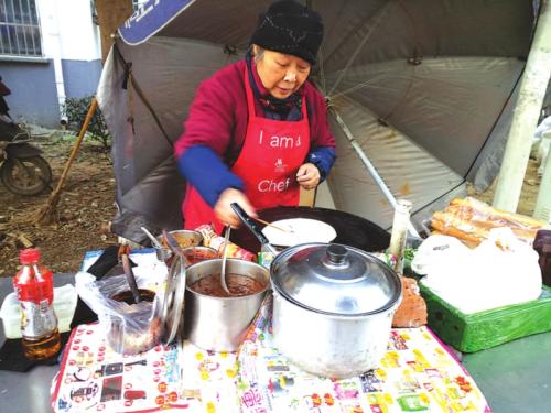 奶奶卖蛋糕