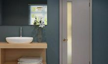 其实门一直开着