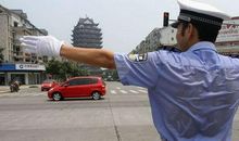 烈日下的工作者