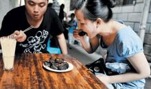 第一次吃臭豆腐