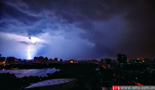 一场雷雨