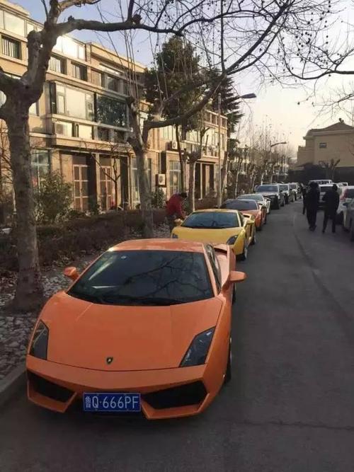 那辆车，那个人...