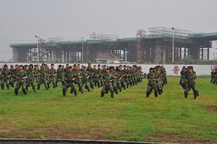 军事训练游行