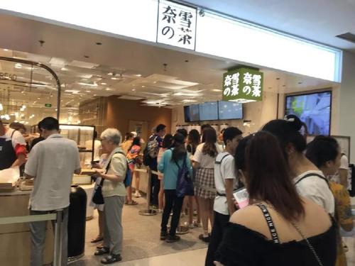在餐厅上课