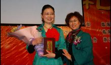 三年级李华取钱续写