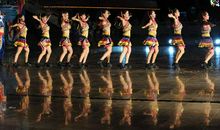 舞台上的那个倩影