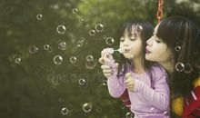 开心吹泡泡
