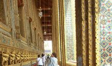 脱下来的是鞋，穿不上的是尊重