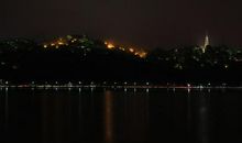 雨夜西湖
