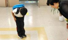 老师我向你鞠躬