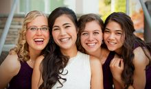 她的微笑如此美丽