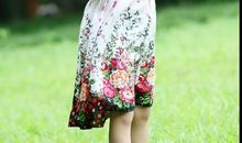 捉蝴蝶的小女孩