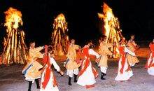 欢乐的篝火晚会