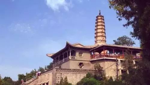 大姚白塔山