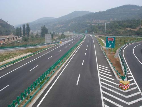 我家门前的高速公路