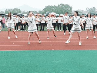 左手“运动会”