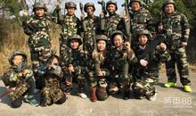 拓展基地玩cs游戏