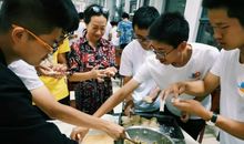 我们一起包饺子