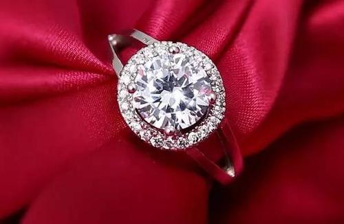 母亲的结婚戒指