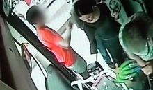 我向公交车鞠了一躬