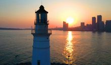 您是我心中最亮的灯塔