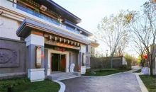 一扇门，一家人