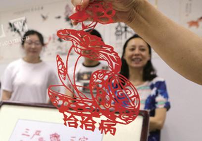 剪纸老人访谈