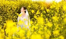 陶醉于花香雨季