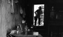 守着老屋盼天明