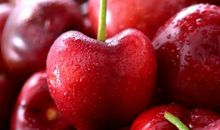 樱桃红，豌豆绿，母爱深