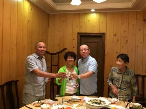 大型家庭聚会