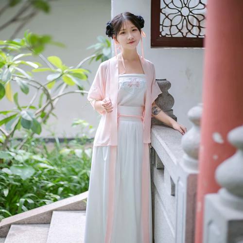 鼓潘丽苑