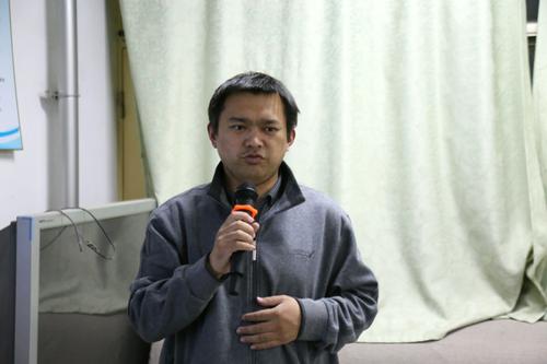 严爱的王老师