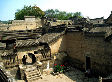 游王家庭庭院