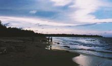 海是蓝给自己看的